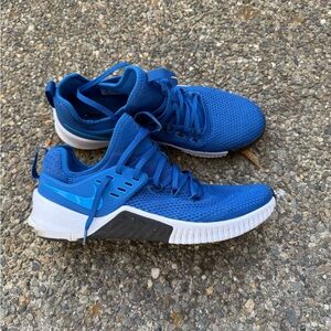 Nike Men's Blue metcon Shoes